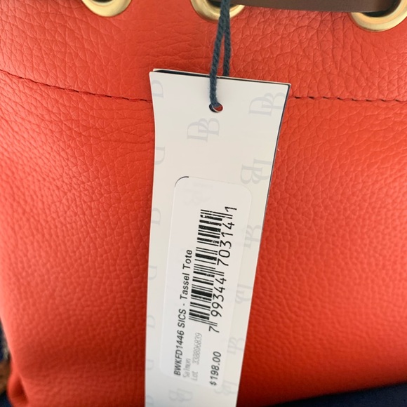 Dooney and Bourke Wakefield Tassel Tote NWT Salmon - Picture 4 of 8
